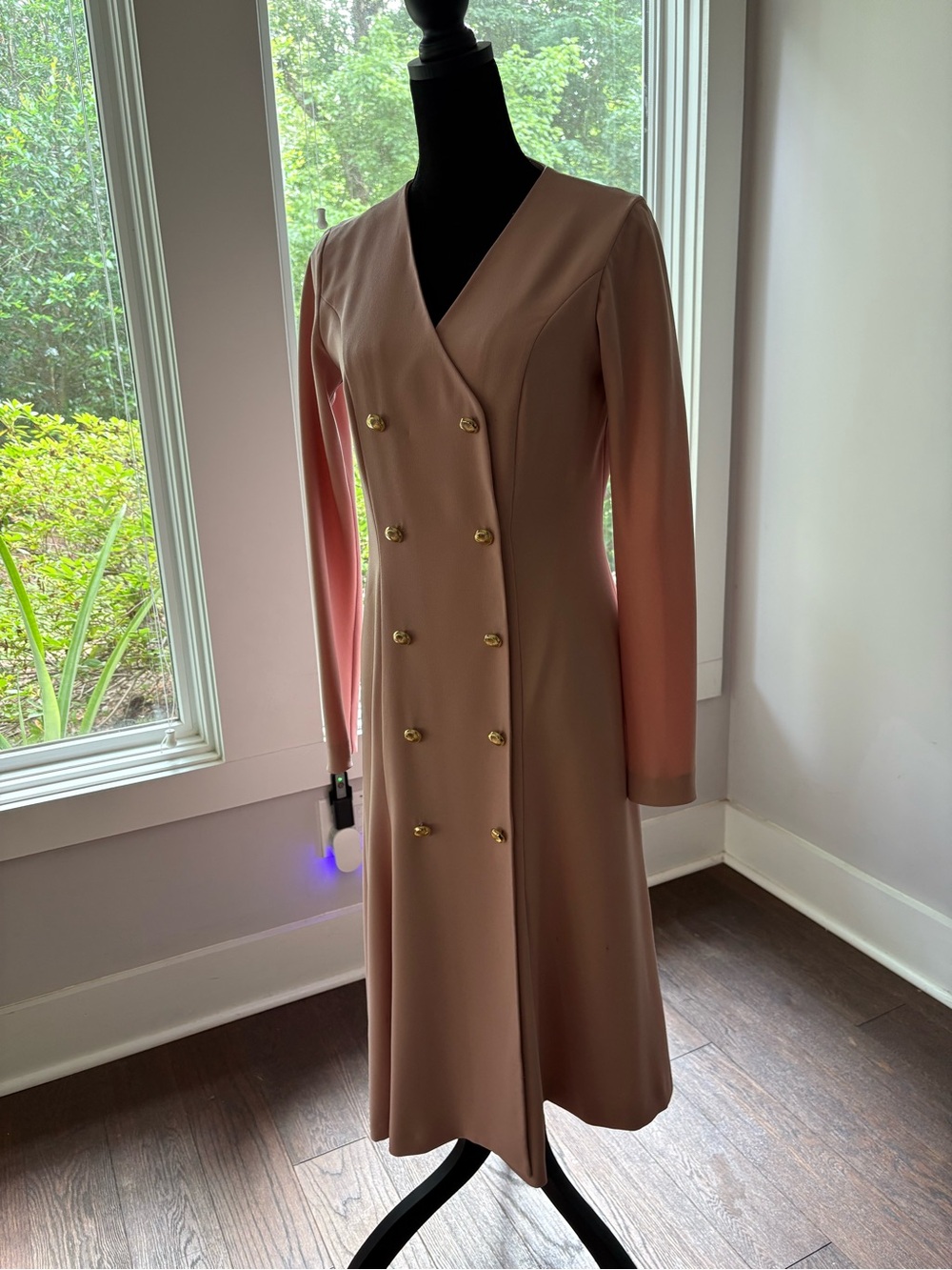 Double-Breasted Long-Sleeve Pink Midi Dress with Gold Buttons